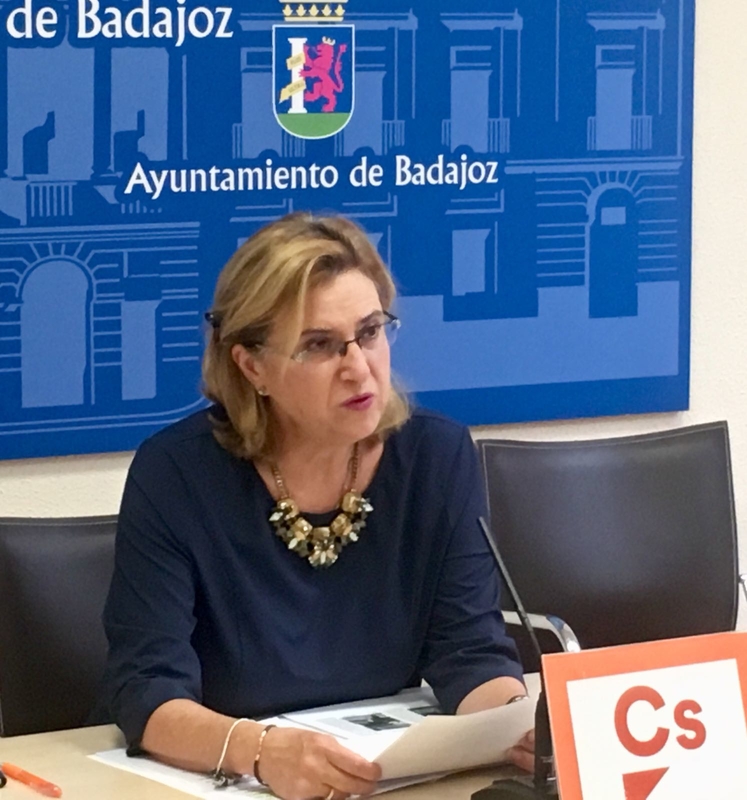 Julia Timón anuncia la reducción de un 5,26% en el IBI para 2018 y la subida en bonificaciones para familias numerosas