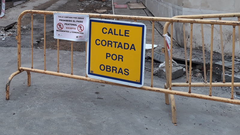 El Ayuntamiento invertirá un millón de euros en asfaltar más de 50 calles de Badajoz