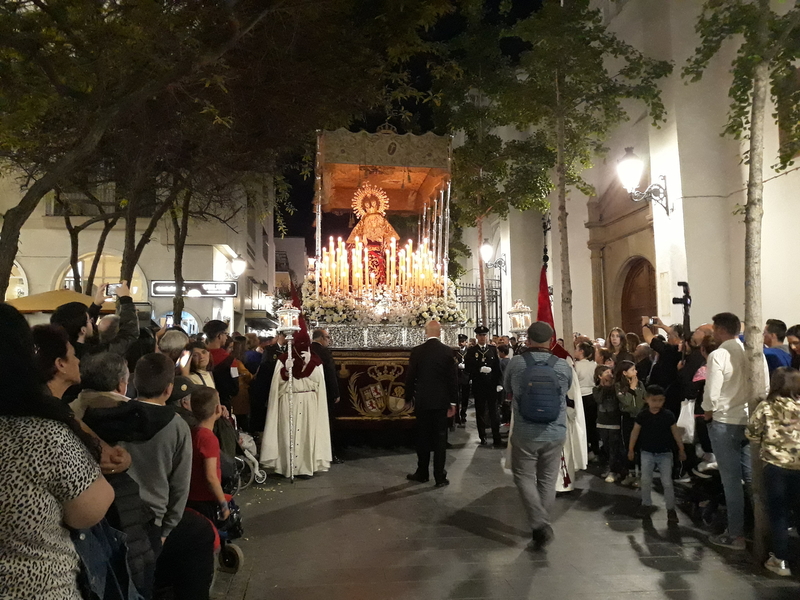 Jesús de la Espina y la Virgen de la Amargura recorren en silencio el centro histórico