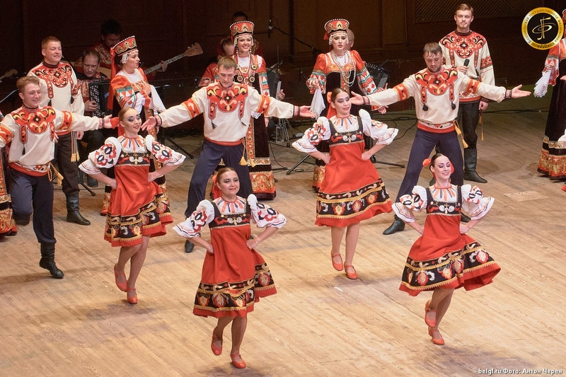 El Festival Folclórico Internacional ofrece este viernes las actuaciones de grupos de San Vicente de Alcántara, Portugal y Rusia