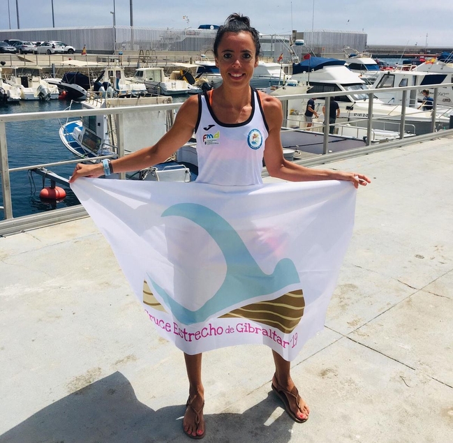 Fátima Gallardo, primera extremeña en cruzar a nado el estrecho de Gibraltar