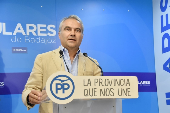 Fragoso renunciará a su escaño en la Diputación de Badajoz y al sueldo de alcalde una vez sea elegido senador
