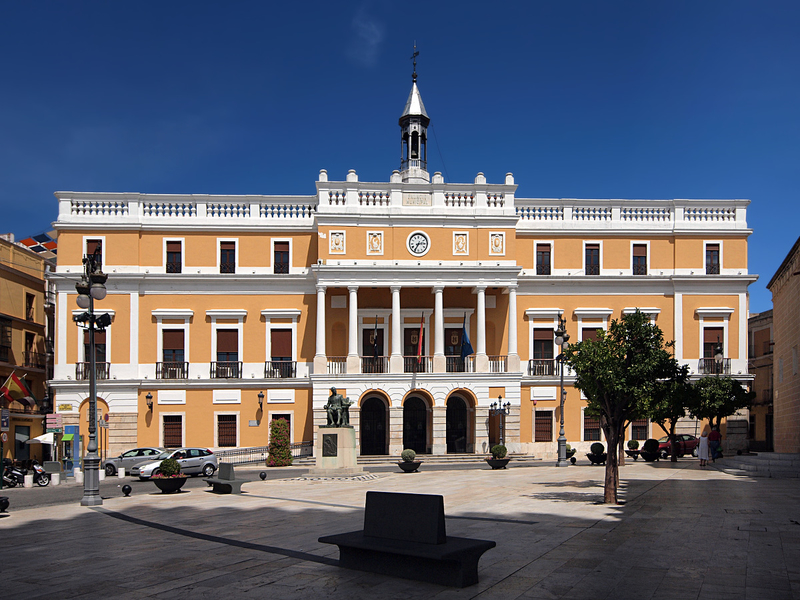 La fachada del Ayuntamiento de Badajoz se cubrirá con los Derechos del Niño dibujados por menores de nuestra ciudad