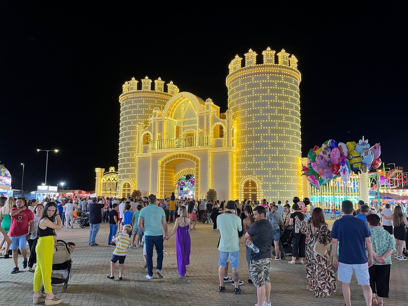 Atracciones, casetas, toros y conciertos: Badajoz inaugura este viernes su feria de San Juan 