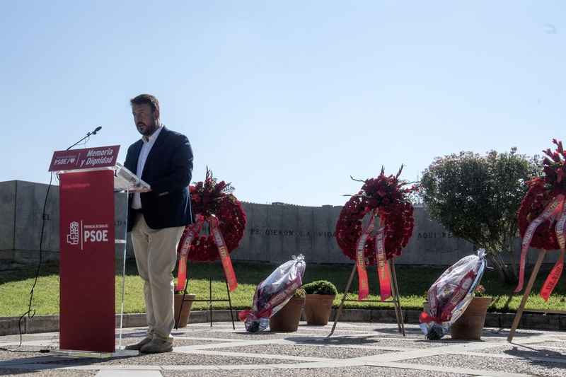 El PSOE de Badajoz recalca la importancia de la Ley de Memoria Democrática para restituir la ''dignidad'' de las víctimas