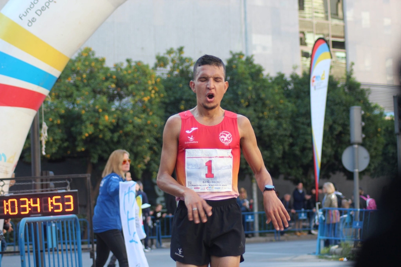 Benabbou y Rut García se llevan la media maratón Elvas-Badajoz