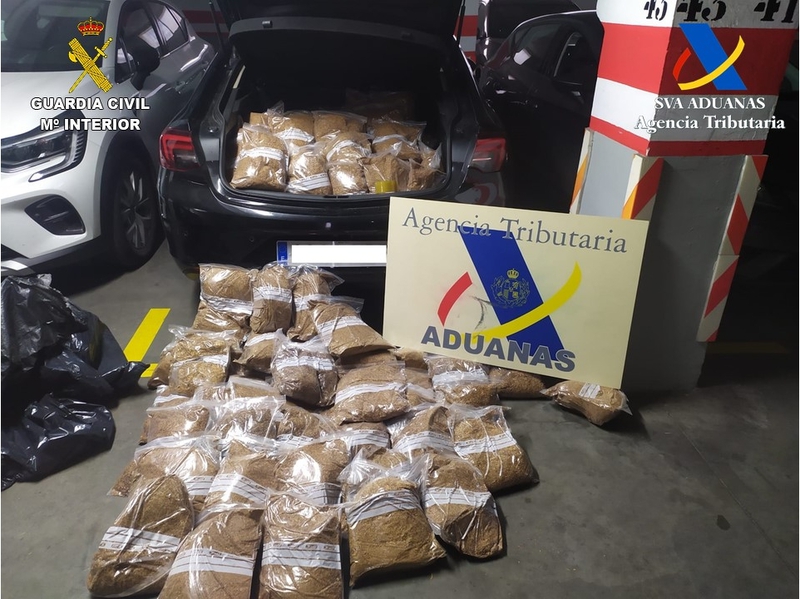 Aprehendidos 100 kilos de picadura de tabaco en el maletero de un vehículo en Badajoz