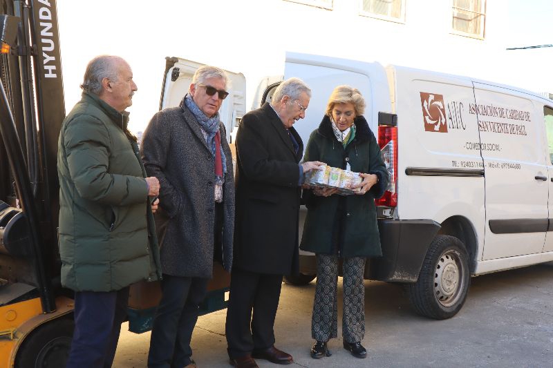 Fundación CB y Fundación Ibercaja donan alimentos al Comedor San Vicente de Paúl  
