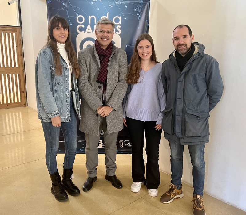 El portavoz de la Junta visita las instalaciones de la radio de la Universidad de Extremadura OndaCampus