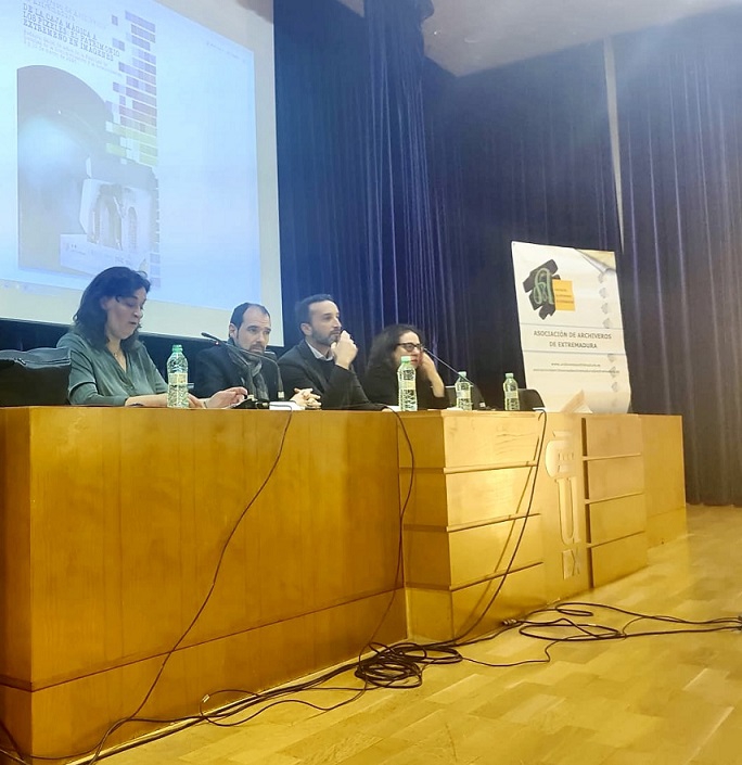 La facultad de Documentación y Comunicación acoge el VI Congreso de Archiveros de Extremadura