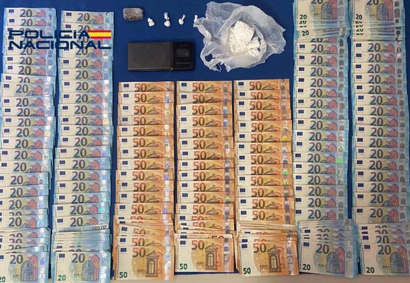 Tres detenidos en Badajoz dedicados a la venta de cocaína a domicilio