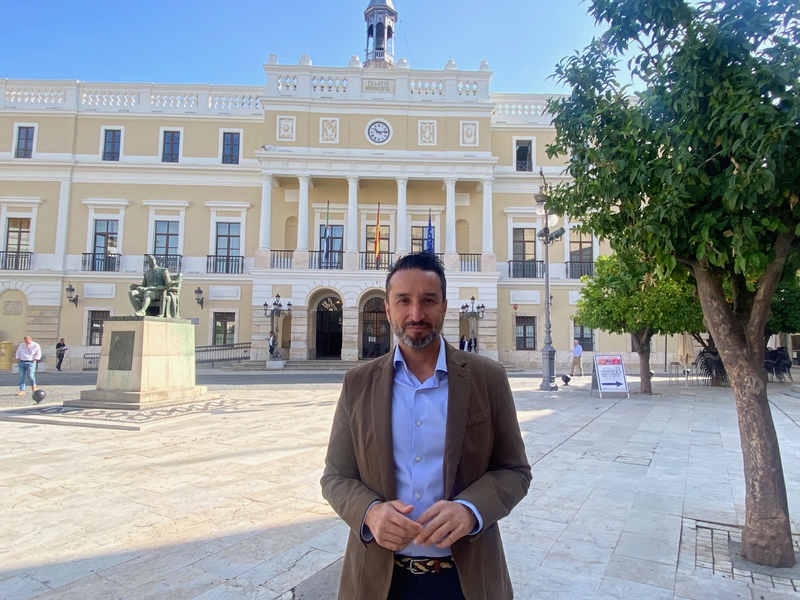Ricardo Cabezas pide a los ''avergonzados'' del PP que le voten a l, que no les defraudar