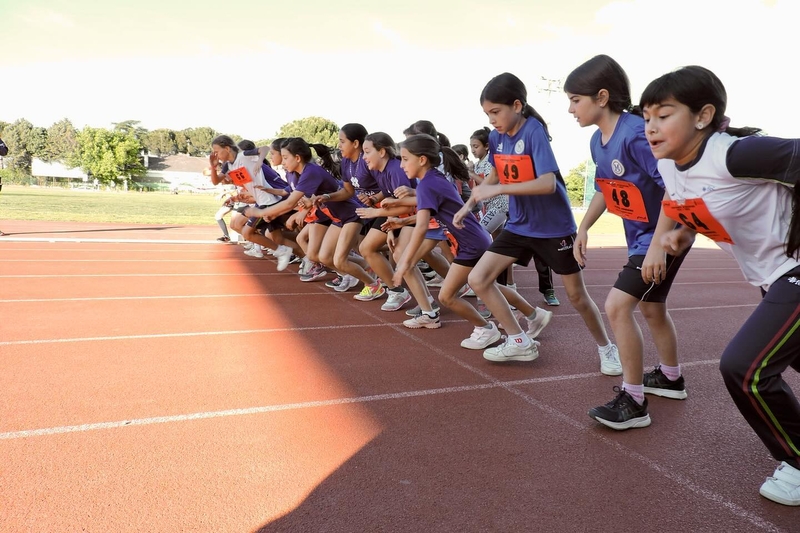 Más de 800 escolares participan en la 31ª edición del Campeonato Intercentros 