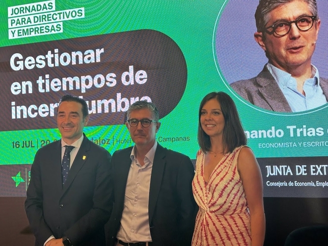 Fernando Trías de Bes destaca en Badajoz la importancia de desarrollar habilidades para transformación empresarial