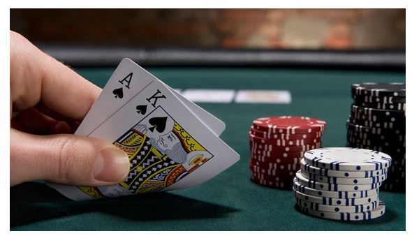 Juegos de cartas: pasatiempos que no pasan de moda