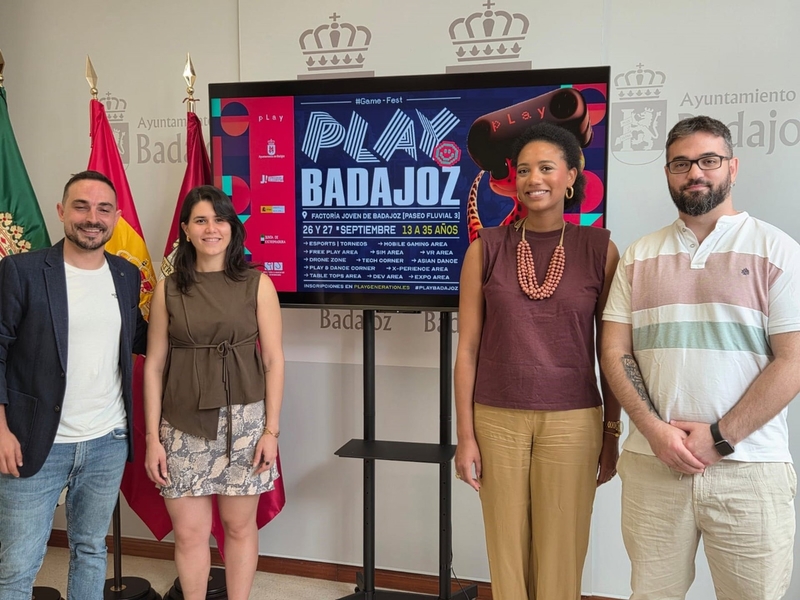 El festival de ocio y entretenimiento digital 'Play Badajoz' ofrece videojuegos y realidad virtual