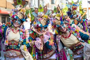 Los desfiles del Carnaval de Badajoz, aplazados por la lluvia