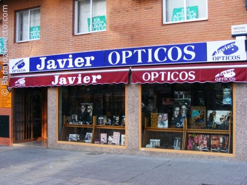 Resultado de imagen de JAVIER OPTICOS BADAJOZ