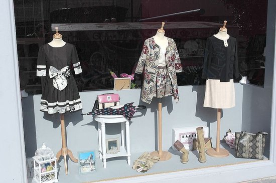 LA LOLA, Galería de Imágenes, Regalos y complementos, Calzados, Zapaterías,  Ropa de moda, boda, boutiques, Tiendas de ropa, - BadajozDirecto.com