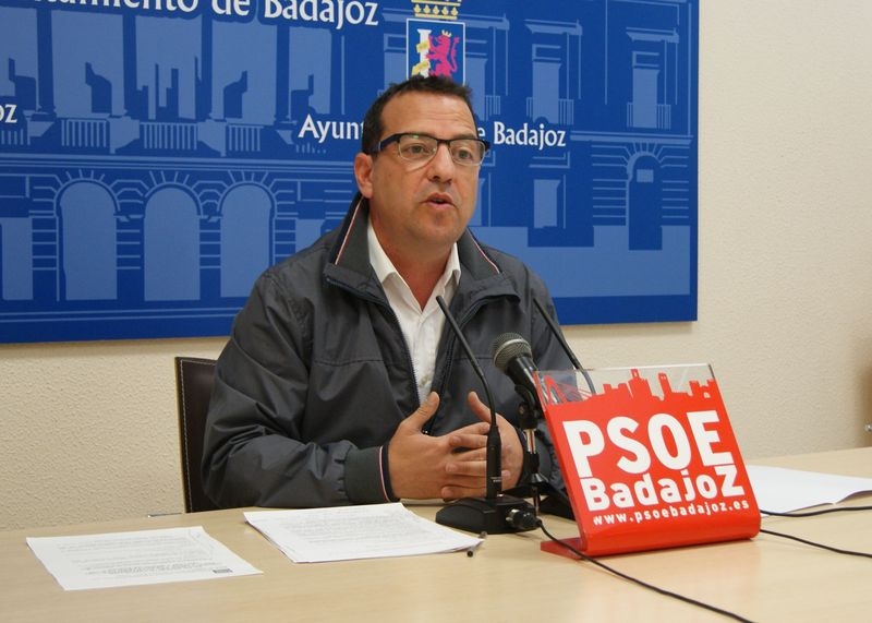 El PSOE considera ''innecesaria'' la compra del Ayuntamiento de nuevos ordenadores por 1.400.000 euros