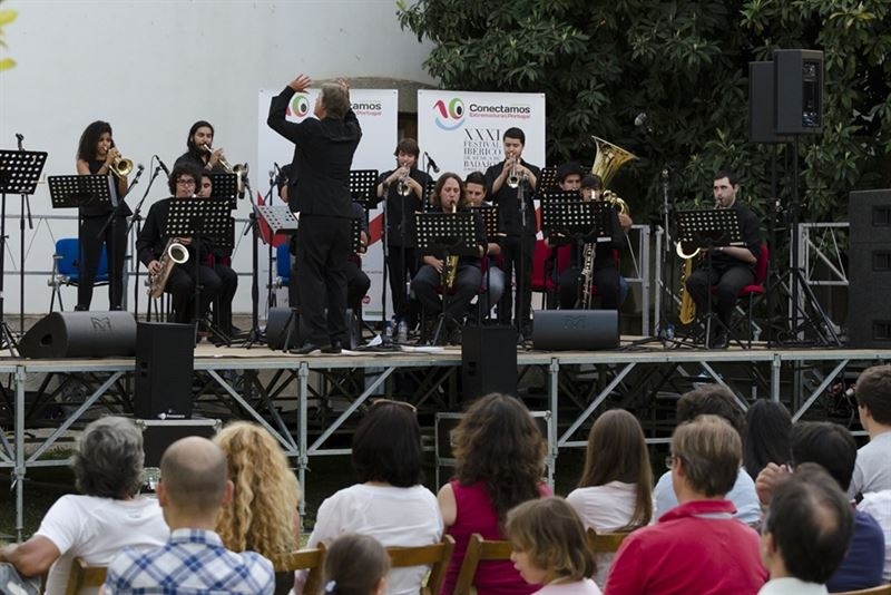Un concierto en Badajoz de la orquesta Big Band de la Universidad lusa de Évora conmemora el Día de Portugal