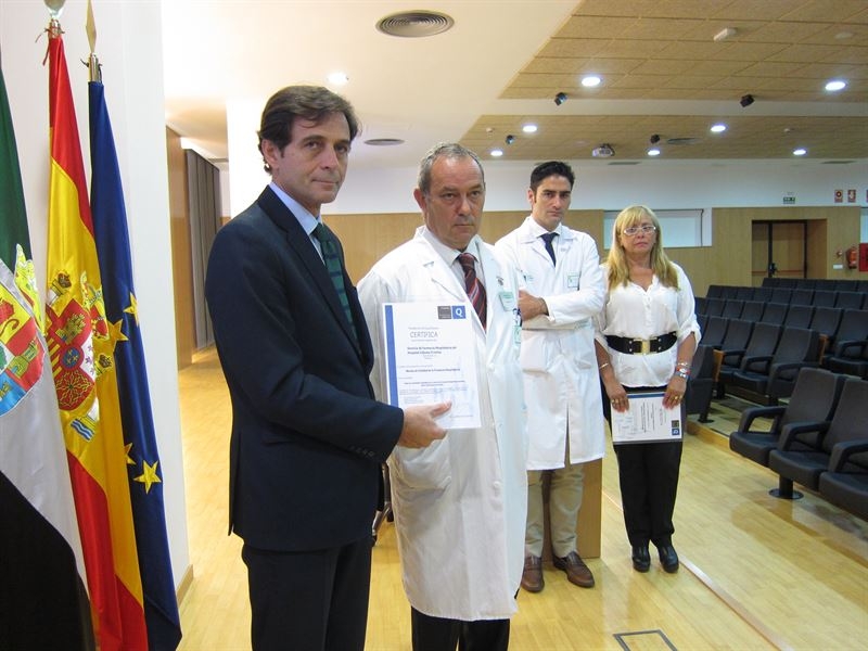 Fundación Ad Qualitatem reconoce la calidad y excelencia del servicio de Farmacia del Infanta Cristina de Badajoz