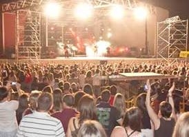 La fiesta gratuita de Cadena 100 en Badajoz con 'La Unión' y el DJ 'El Pulpo', a punto para esta noche