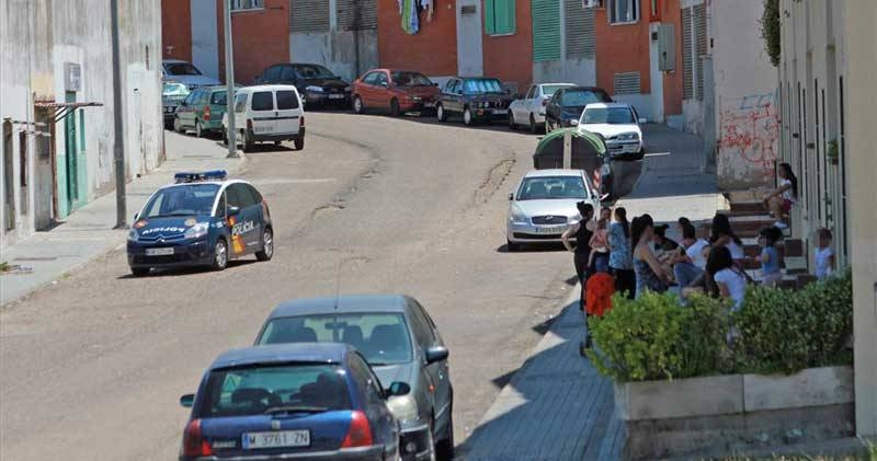 Desalojada una vivienda social en Badajoz cuyo adjudicatario no vivía en ella y llevaba 19 años sin pagar el alquiler