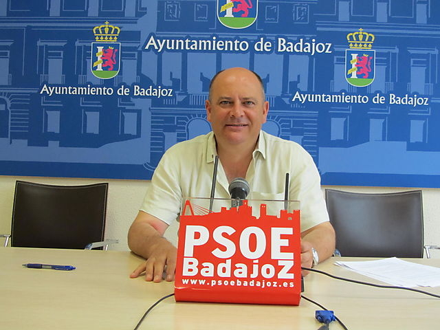 El PSOE pacense tacha de 