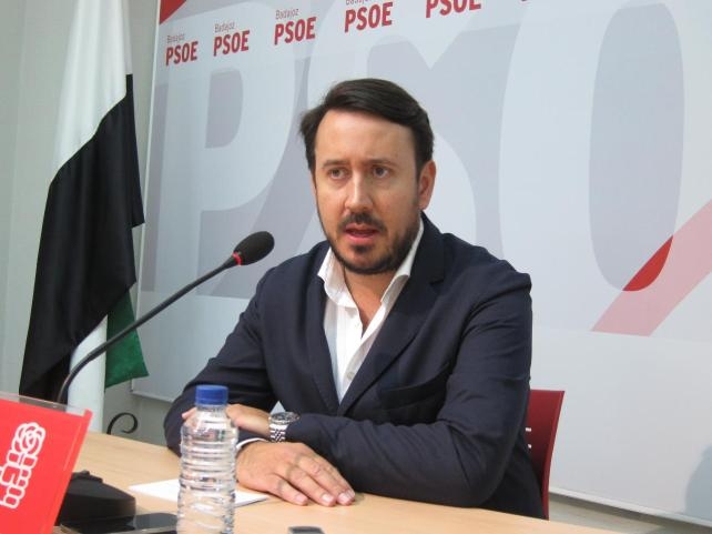 El PSOE de Badajoz acusa al equipo de gobierno de tratar de ocultar una multa medioambiental