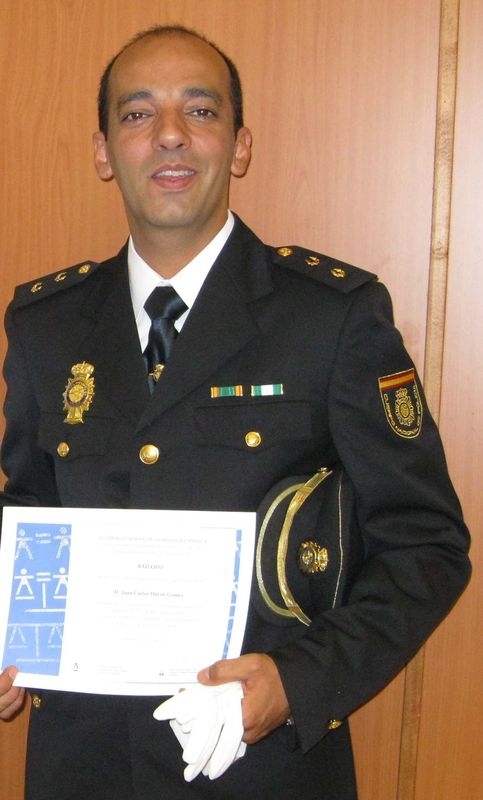 El Inspector Juan Carlos Durán recibe una distinción en el IV día de la Justicia Gratuita por su labor en el Turno de Oficio