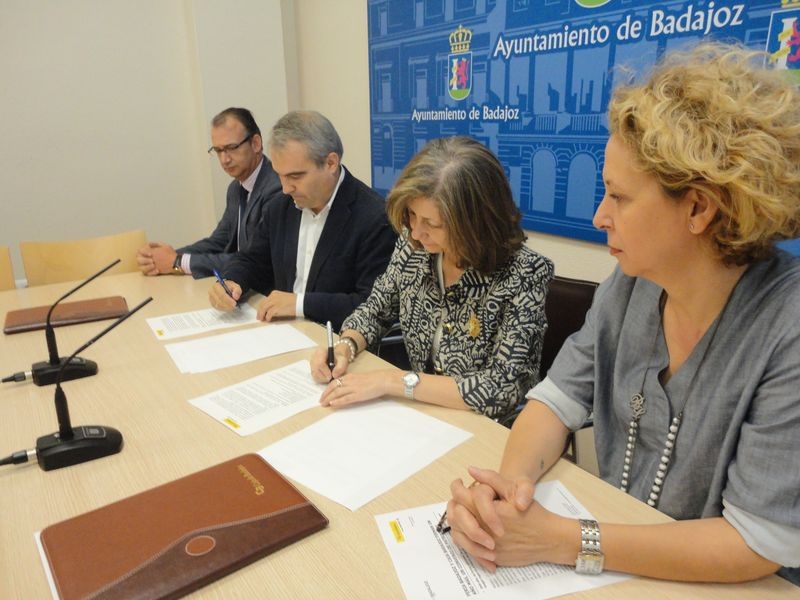 IFEBA y Caja Badajoz- Grupo Ibercaja firman un convenio de patrocinio por el que la entidad aportará 30.000