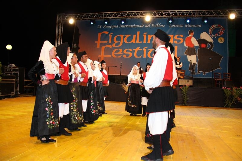 El Festival Folklórico de Extremadura continúa este viernes en Badajoz con grupos de Italia, Portugal y Azerbaiyán