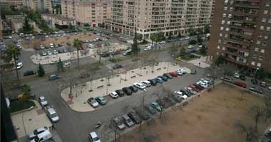 La Policía Local de Badajoz continúa la campaña para aumentar las plazas de aparcamiento en Valdepasillas y Huerta Rosal