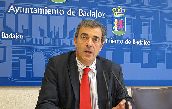 El PP de Badajoz asegura que en el asunto de Astorga ''todo se reduce a una infracción de aparcamiento y discrepancias con un policía nacional''
