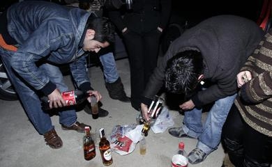 La Policía Local de Badajoz levanta este miércoles 13 denuncias por el consumo de alcohol en la vía pública