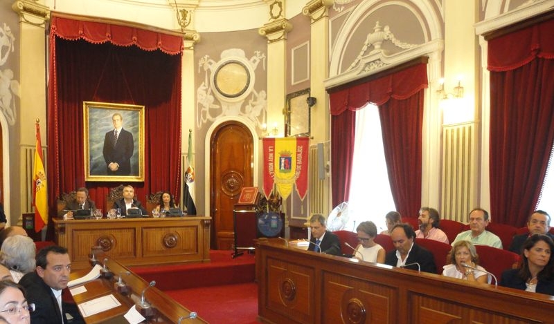 Astorga vuelve a pedir perdón por los hechos ocurridos el pasado junio, por su parte el PSOE  e IU piden su dimisión 