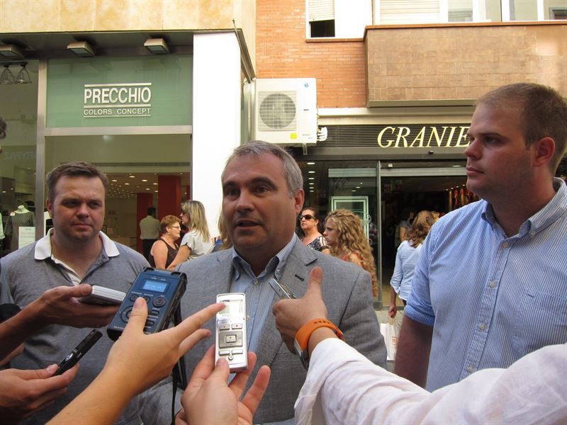 Badajoz pondrá en marcha una campaña para promocionar en Portugal la apertura de comercios los días festivos