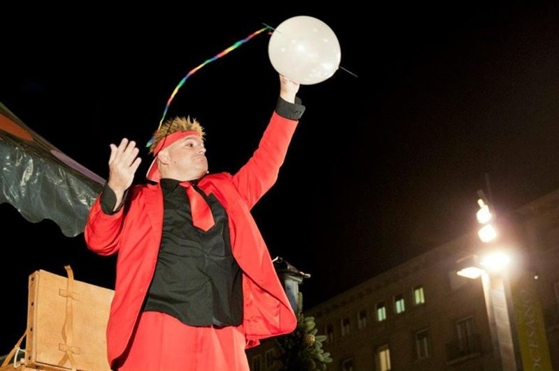 El mago Willy Monroe protagoniza este domingo 'Globsesion' en el Teatro López de Ayala de Badajoz