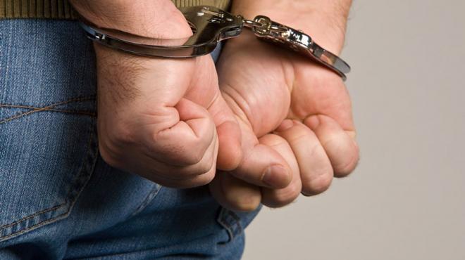 Detenido en Badajoz acusado de presentarse en casa de su exmujer bebido y pegarle una paliza a su hijo
