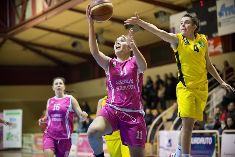 Importante victoria del Badajoz Basket femenino para seguir creciendo