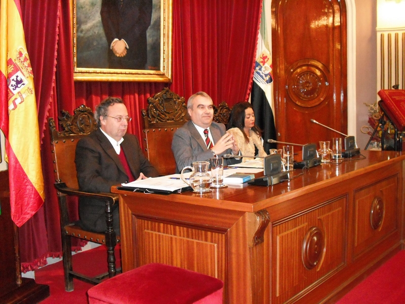 El pleno del Ayuntamiento de Badajoz autoriza pedir un crédito para pagar el derribo de ''Cubo''
