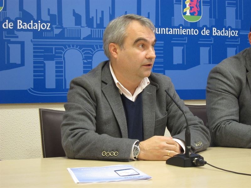El alcalde de Badajoz reconoce que quiere que la Facultad de Documentación se mantenga en el centro de la ciudad