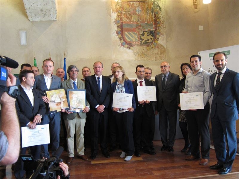 Las almazaras Pago Baldíos de San Carlos y Agropecuaria Carrasco, ganadores de los Premios Extrema Selección 2015