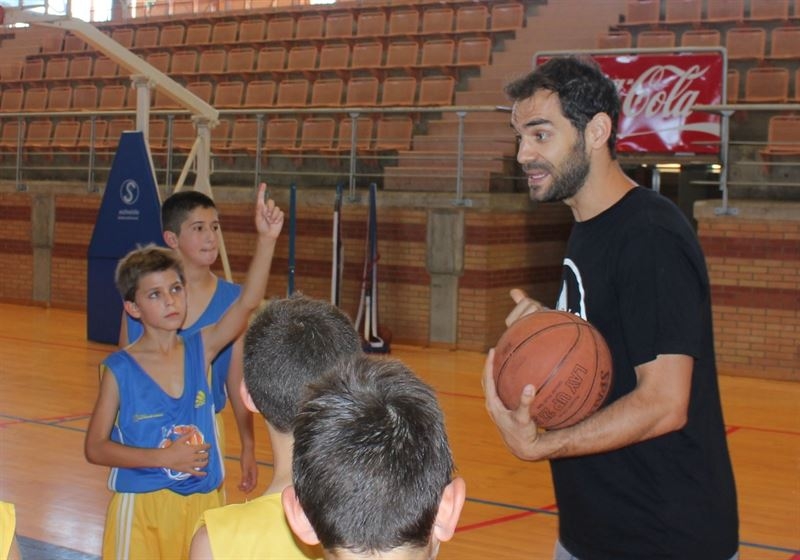 El base de la NBA José Manuel Calderón celebrará de nuevo en Badajoz su campus con actividades en torno al baloncesto
