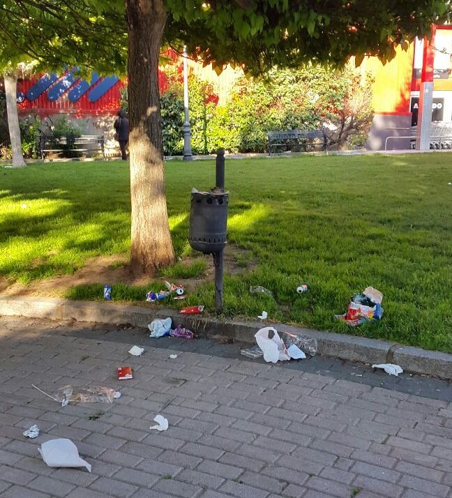El PP considera ''sospechoso'' que las zonas de la ciudad que Pedro Sánchez va a visitar hayan amanecido llenas de basura