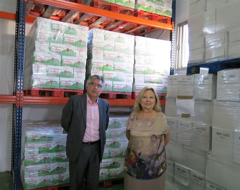 Fundación Caja Badajoz dona 10.000 euros al Banco de Alimentos de la ciudad para comprar leche y aceite