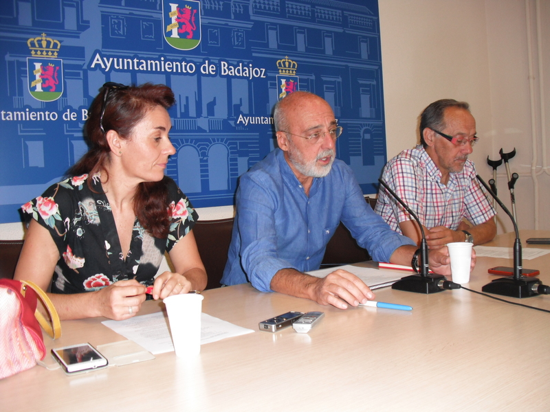 Podemos  Recuperar Badajoz insiste en la 'consulta ciudadana' para el futuro de El Campillo