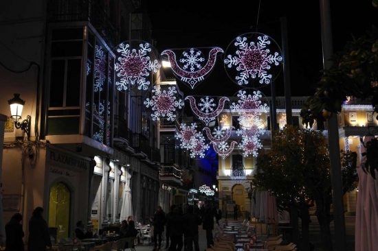Este viernes se encenderán las luces de Navidad y los comercios abrirán hasta las 23 horas