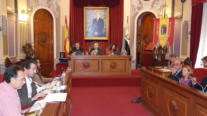 El Pleno del Ayuntamiento de Badajoz aprueba la defensa de la permanencia del Consejo Consultivo  